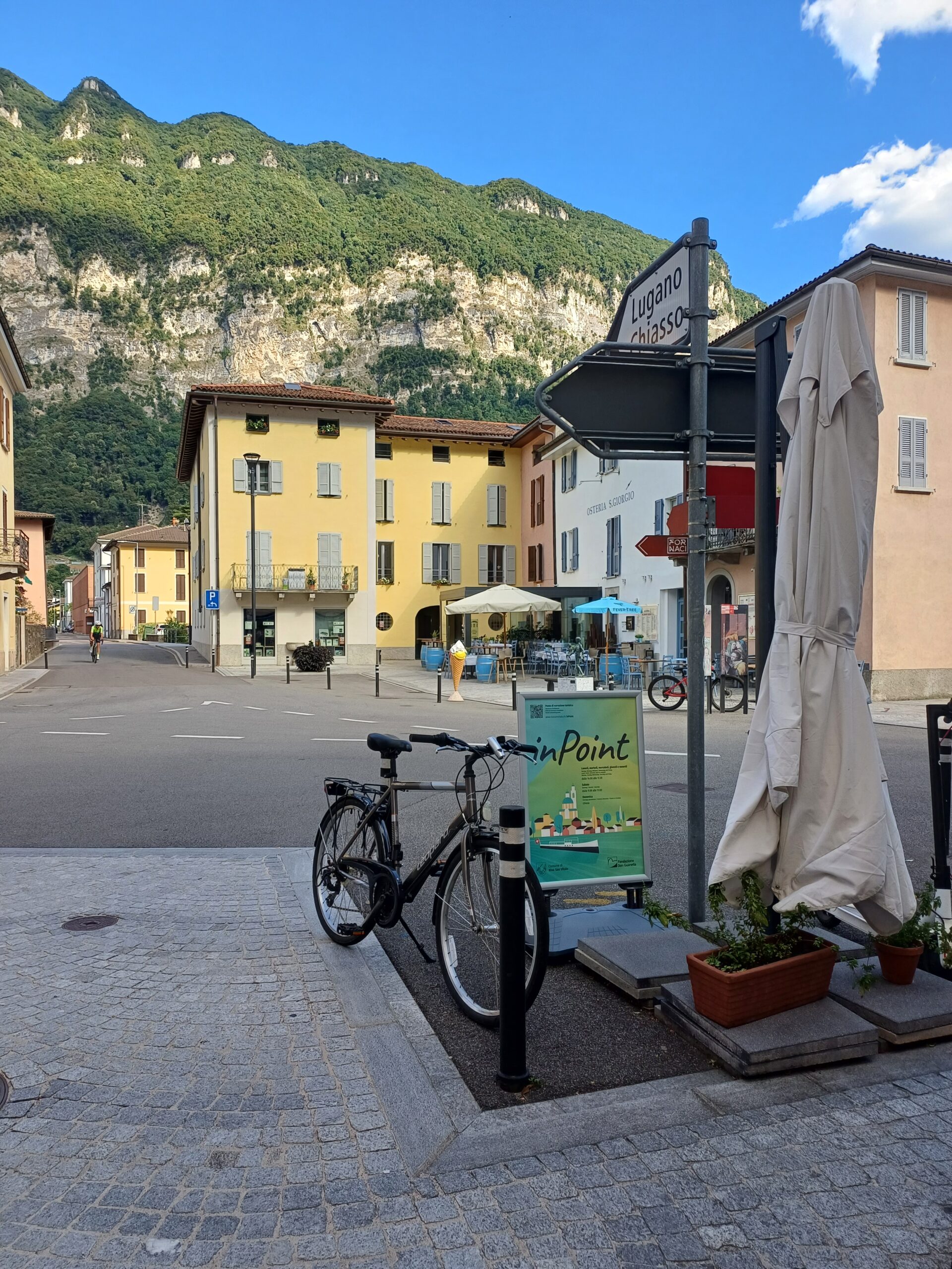 Piazza Riva San Vitale